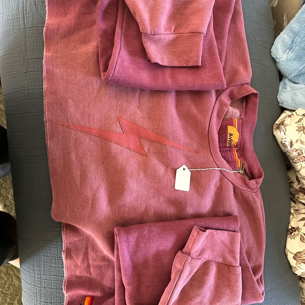 Aviator Nation Faded Berry Cropped Bolt Sweatshirt Medium NWT - Picture 4 of 4